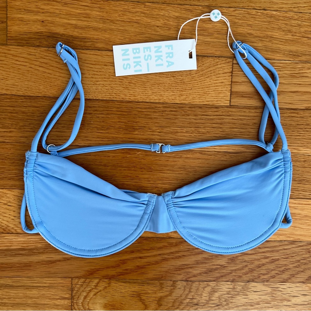 🎉HP🎉 NWT Frankie’s Bikinis Underwire Top, Sz Small